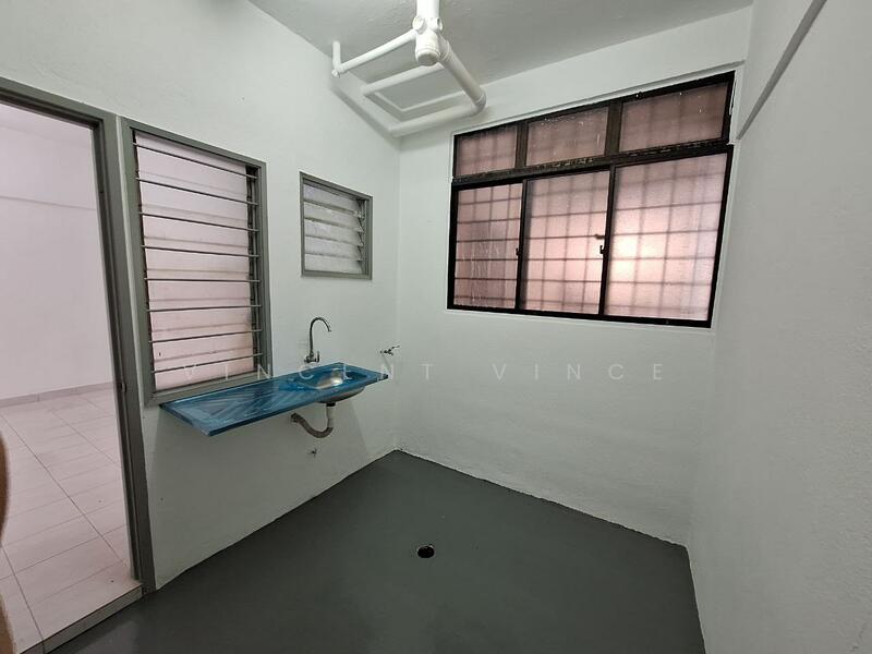 For Sale - Plaza Serdang Raya