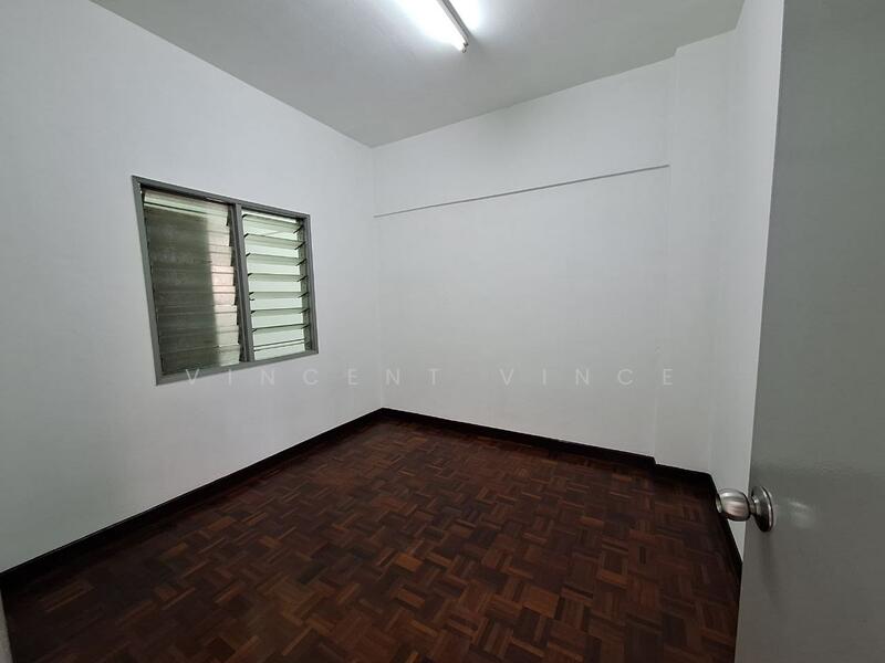 For Sale - Plaza Serdang Raya