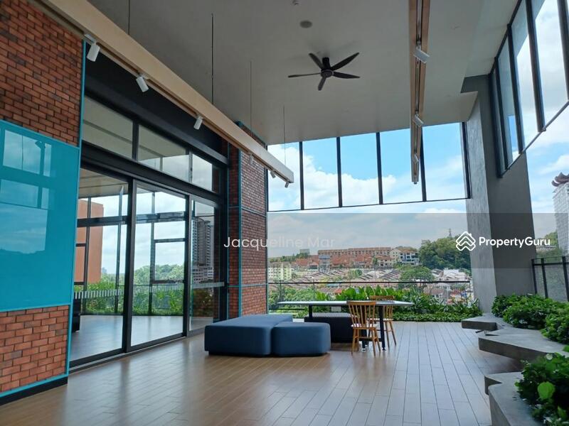 For Rent - Emerald 9