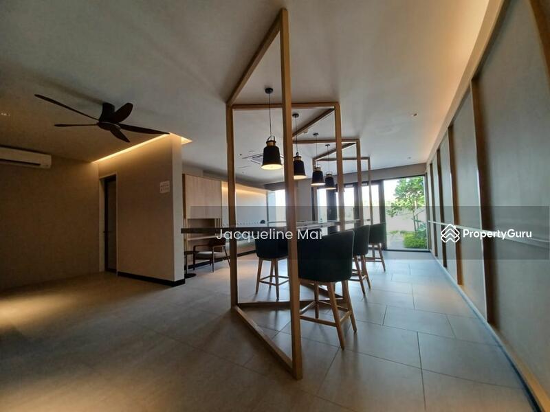 For Rent - Emerald 9