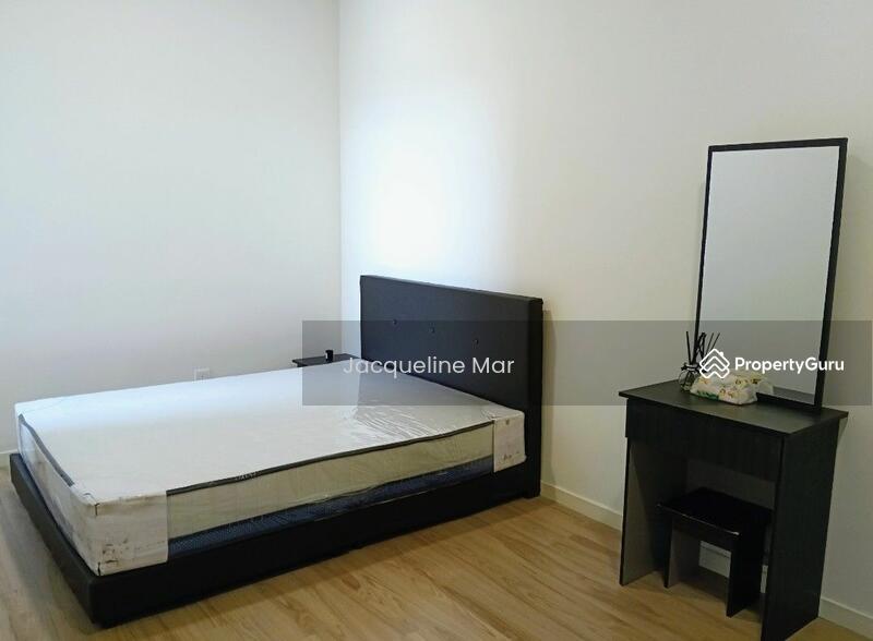 For Rent - Emerald 9