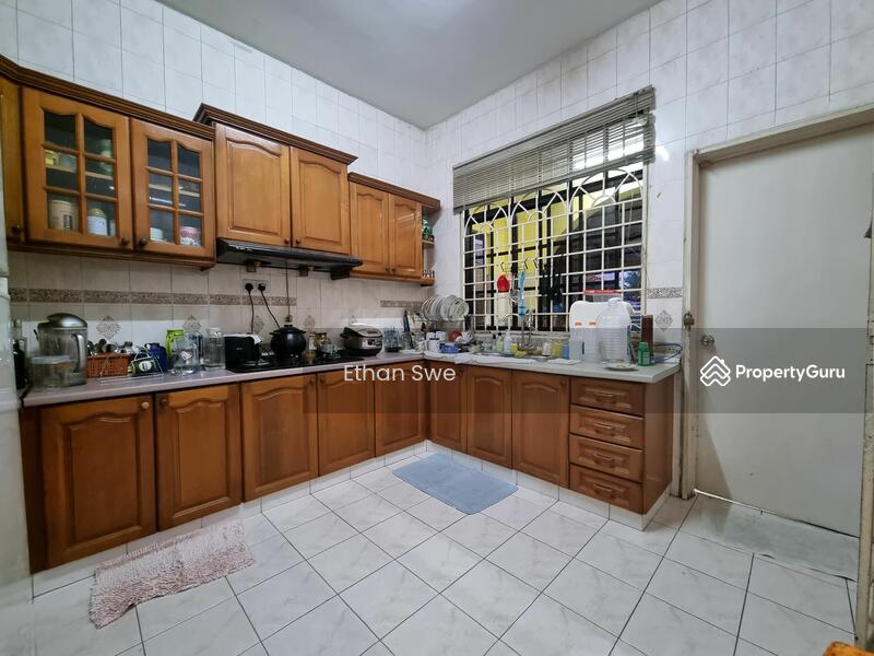 Untuk Dijual - Semi-D house at Sungai Buloh