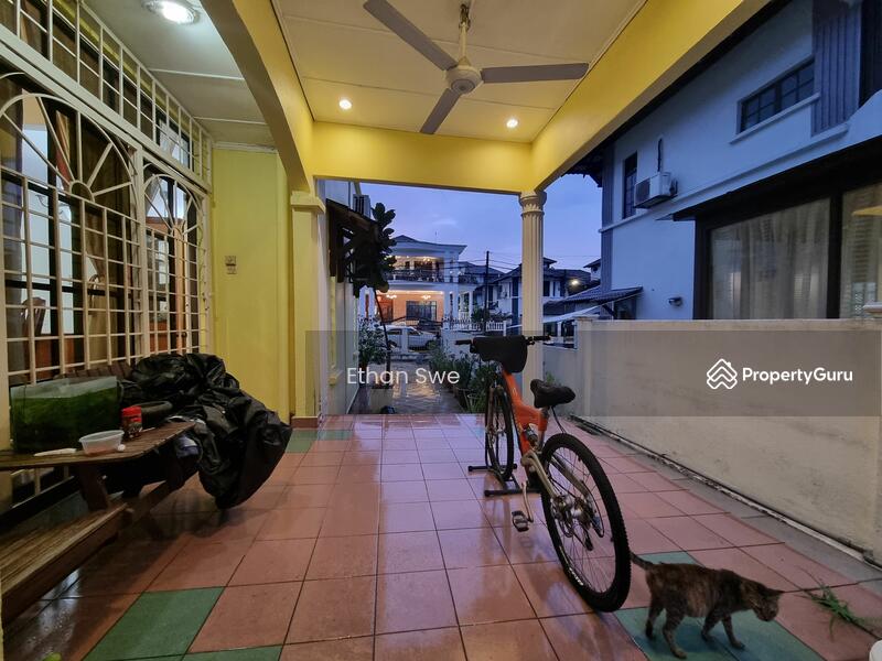 Untuk Dijual - Semi-D house at Sungai Buloh