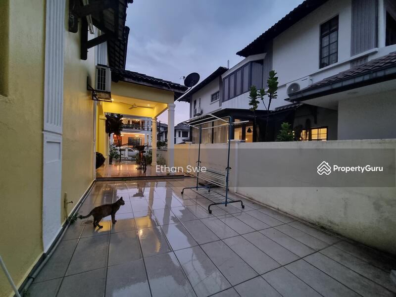 Untuk Dijual - Semi-D house at Sungai Buloh