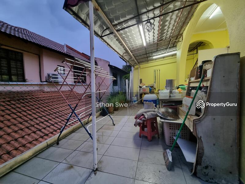 Untuk Dijual - Semi-D house at Sungai Buloh