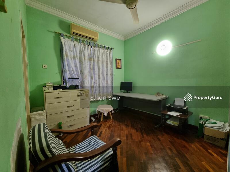 Untuk Dijual - Semi-D house at Sungai Buloh