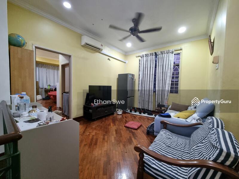 Untuk Dijual - Semi-D house at Sungai Buloh