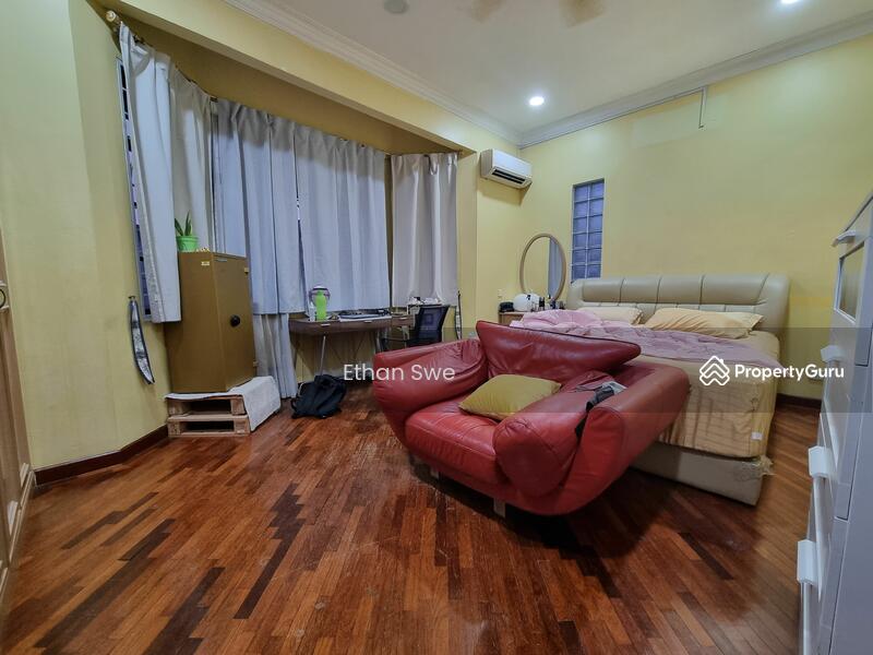 Untuk Dijual - Semi-D house at Sungai Buloh