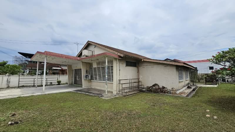 Bungalow for Sale in Taman Canning (Ipoh) - Lee Muzi - PropertyGuru.com.my