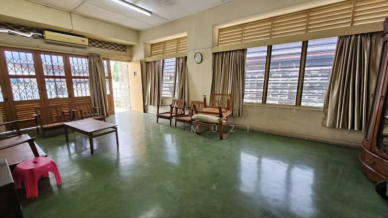 Bungalow for Sale in Taman Canning (Ipoh) - Lee Muzi - PropertyGuru.com.my