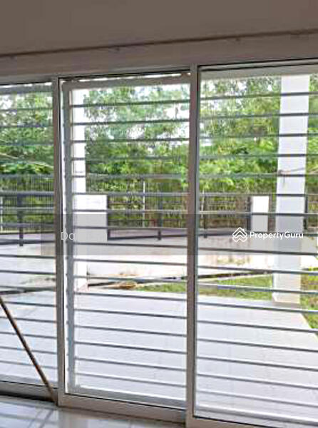 For Sale - CORNER Lot Taman Pelangi Semenyih SPACIOUS SIDE LAND n CAR PORCH