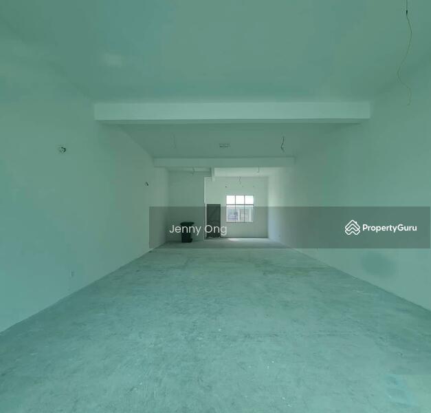 Untuk Dijual - Facing Mainroad 4 Sty Commercial Shoplot Raja Uda For Sale