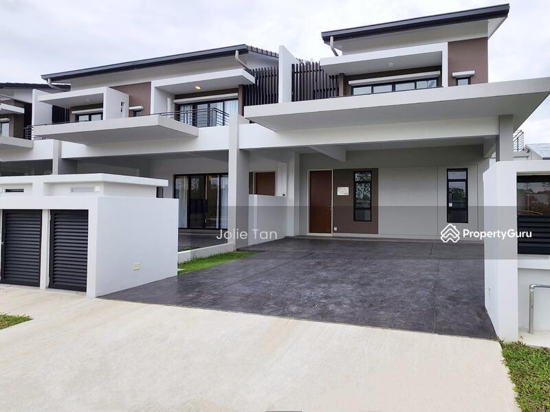 For Sale - 0 Downpayment - New Freehold 2 Storey 22'x74'Link House with Gated &Guarded Community