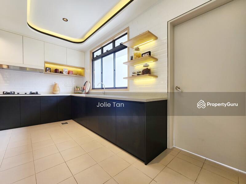 For Sale - 0 Downpayment - New Freehold 2 Storey 22'x74'Link House with Gated &Guarded Community