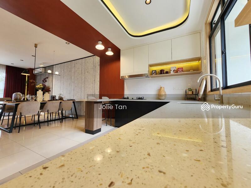 For Sale - 0 Downpayment - New Freehold 2 Storey 22'x74'Link House with Gated &Guarded Community