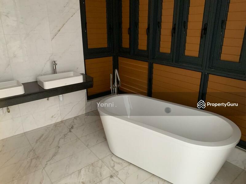 For Sale - Vila Elemen