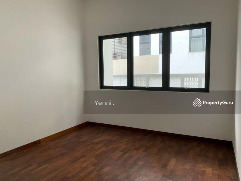 For Sale - Vila Elemen