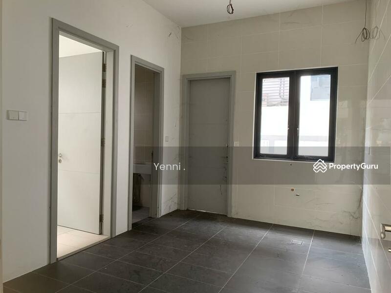For Sale - Vila Elemen