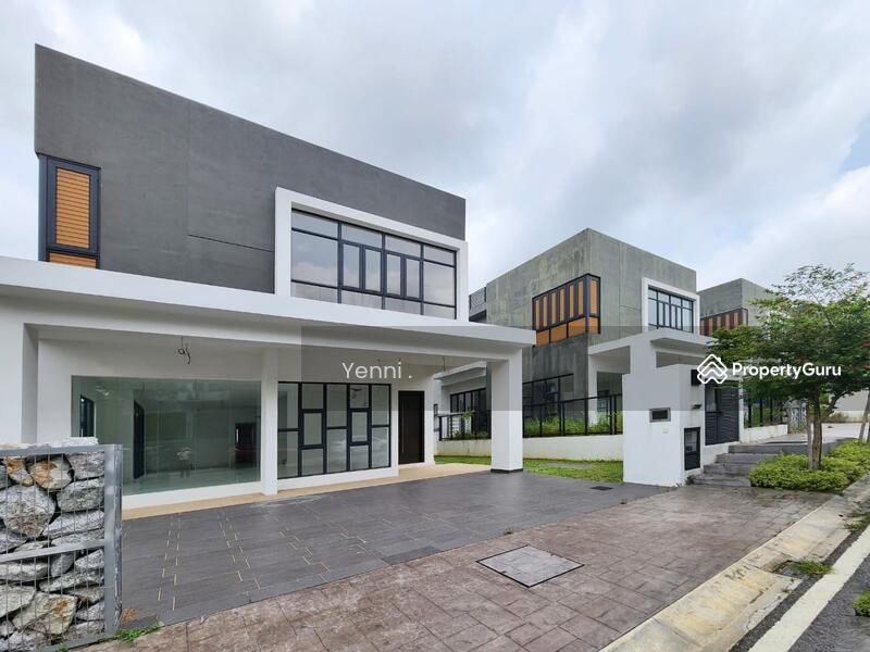 For Sale - Vila Elemen