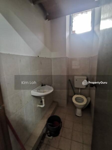 For Sale - Pusat Perdagangan Pontian Ground Floor Intermediate Shop Jalan Delima Pontian Kecil Johor Bahru