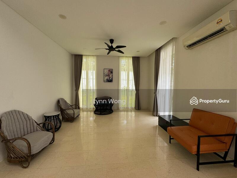 Emerald Bay Puteri Harbour, 1 Persiaran Bayu Delima, Emerald Bay