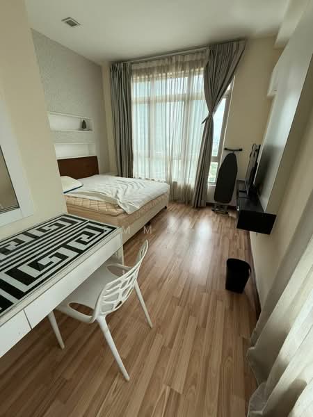 For Rent - Shaftsbury Residence