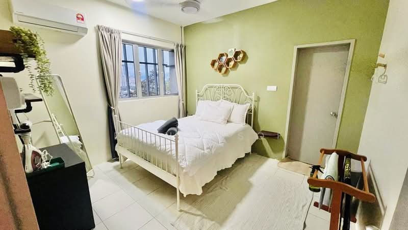 Pangsapuri untuk Disewa di Residensi Platinum Teratai - Erin Yusof - Bedroom - PropertyGuru.com.my