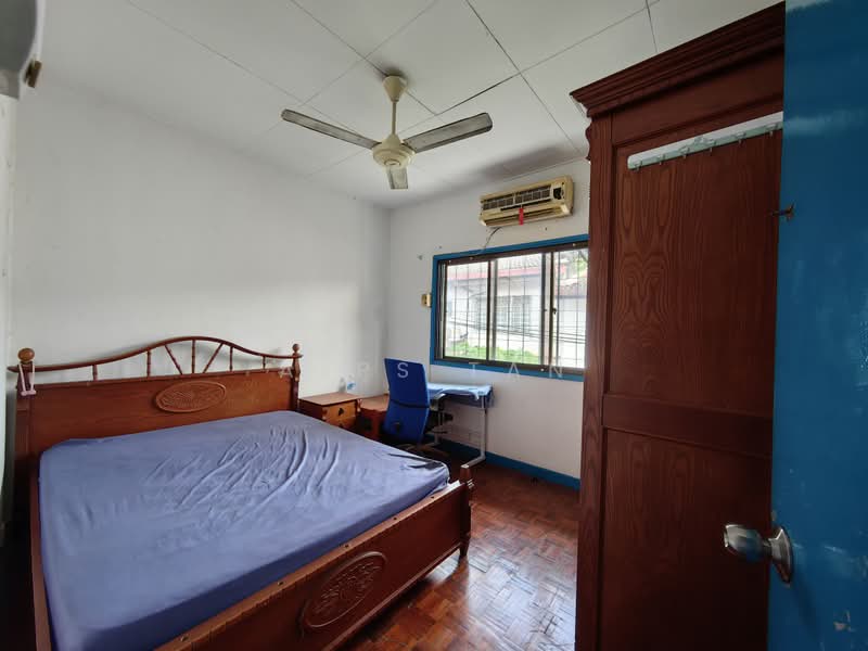 Rumah Teres 2 Tingkat untuk Disewa di Usj 2 (Subang Jaya) - Alps Tan - Bedroom - PropertyGuru.com.my