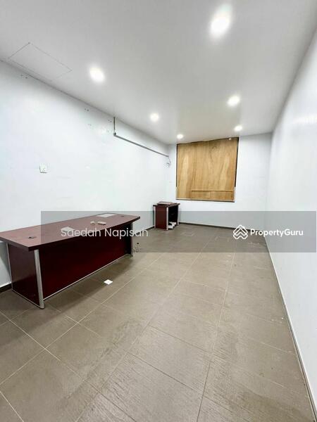 Untuk Disewa - Benut