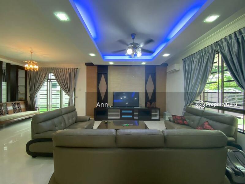 Austin Perdana Lake Villa (Unblock View) Double Storey Link Bungalow