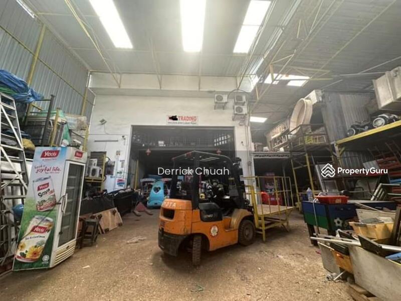 1.5 Storey SemiD Factory Perindustrian Kota Puteri Megah Ria