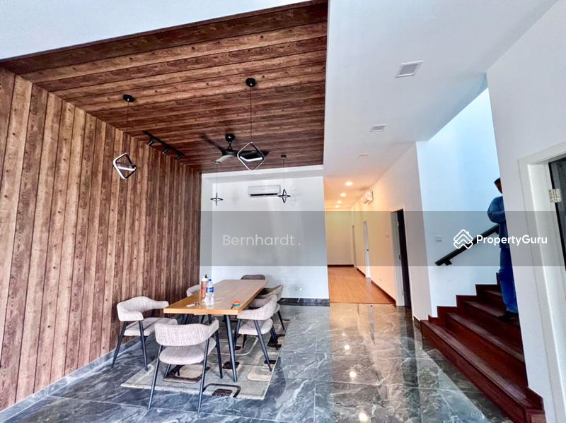 Untuk Dijual - Semi-D house at Petaling Jaya