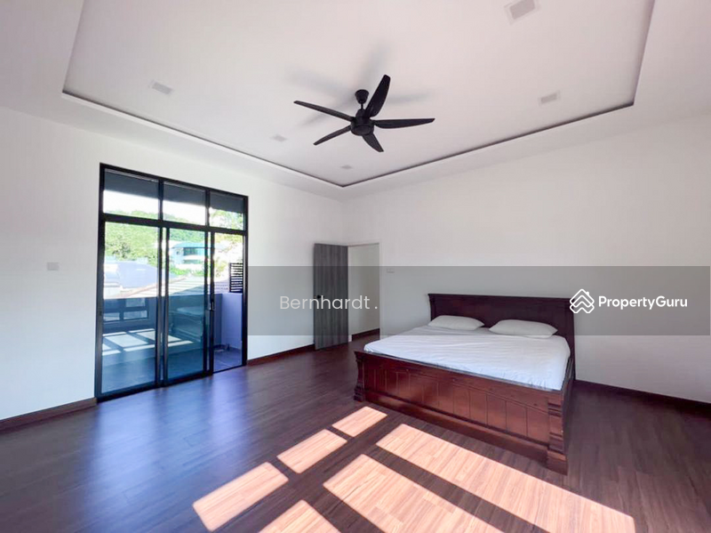 Untuk Dijual - Semi-D house at Petaling Jaya