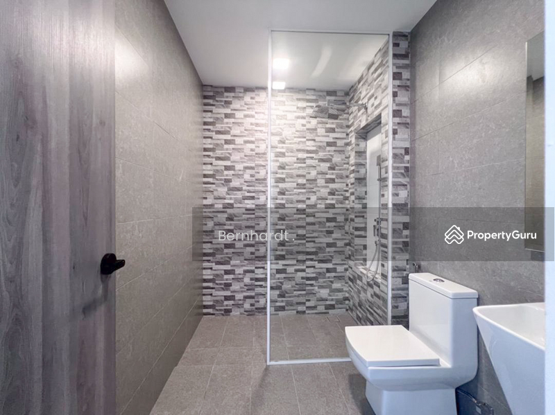 Untuk Dijual - Semi-D house at Petaling Jaya