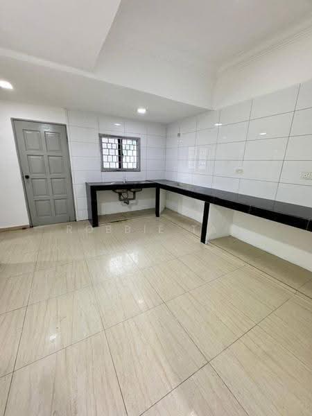 1-storey Terraced House for Sale in Taman Perling (Perling) - Robbie Tan - Kitchen - PropertyGuru.com.my