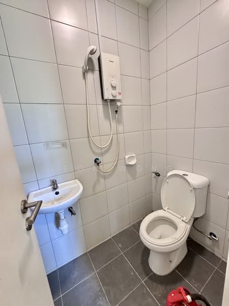 Terraced House for Sale in Tamansari (Rawang) - LEON WONG - Bathroom - PropertyGuru.com.my
