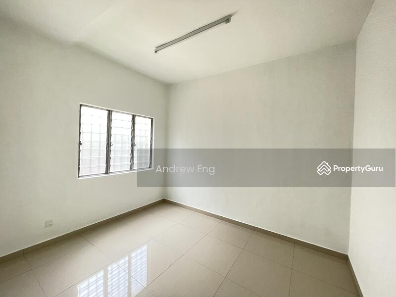 [Corner Unit] Saujana Damansara, Damansara Damai, Sungai buloh, Kampung