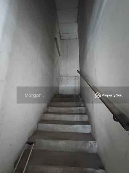 STAIRS TO 1ST FLOOR