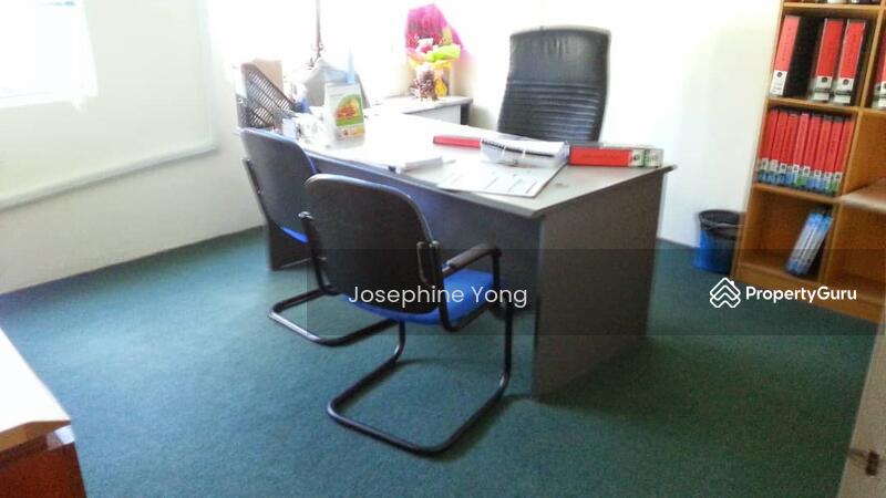 For Rent - Queen's Avenue