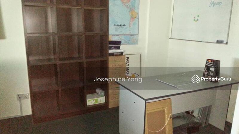 For Rent - Queen's Avenue