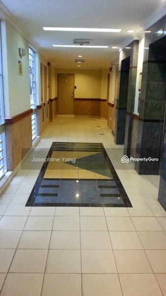 For Rent - Queen's Avenue