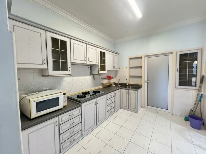 Condominium for Rent at Marina Bay Condominium - Quvee Ooi - Kitchen - PropertyGuru.com.my
