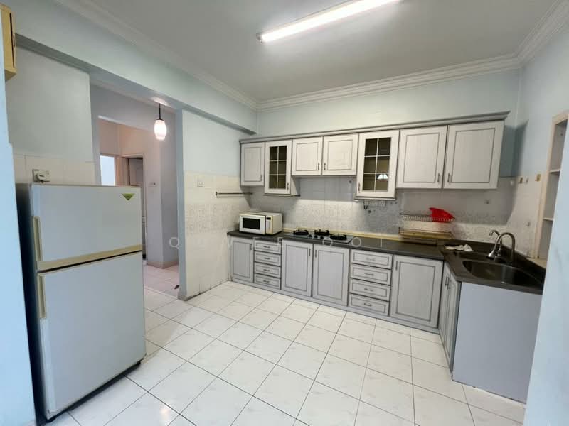 Condominium for Rent at Marina Bay Condominium - Quvee Ooi - Kitchen - PropertyGuru.com.my