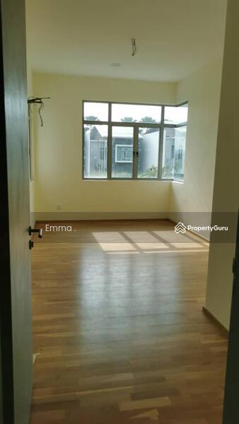 Untuk Disewa - Schubert, Symphony Hills