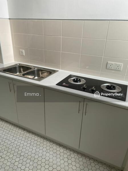 Untuk Disewa - Schubert, Symphony Hills