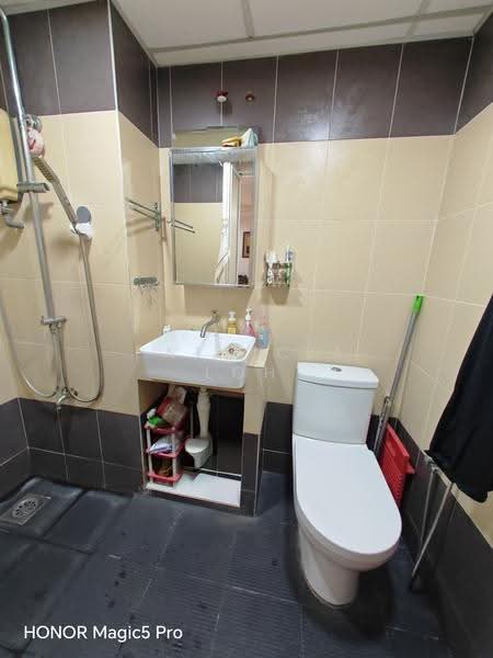 Apartment for Sale at Bayu Puteri - Patricia Loh - Bathroom - PropertyGuru.com.my