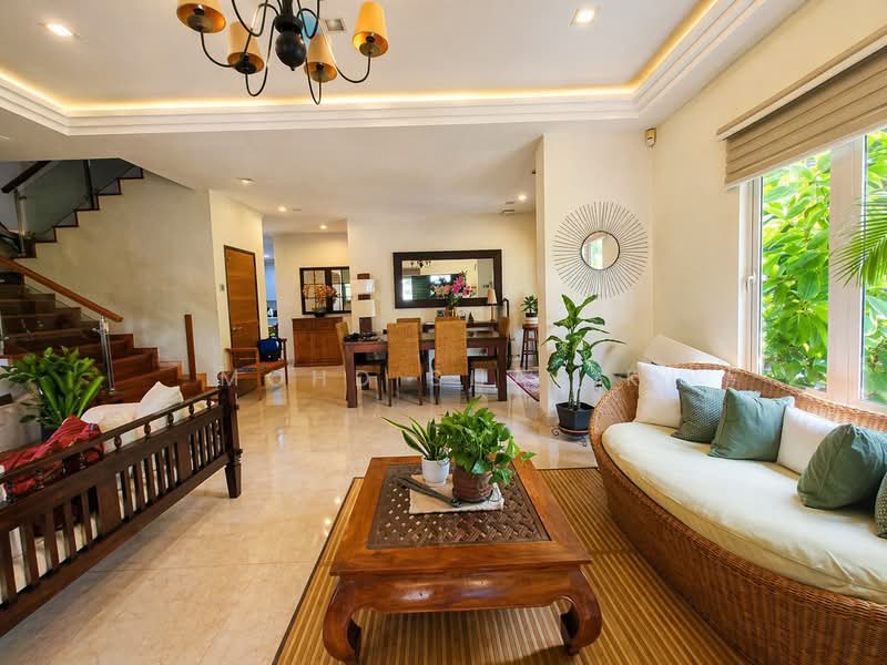 Bungalow for Sale in Kota Kemuning (Shah Alam) - Mohd Shafik - Living Room - PropertyGuru.com.my