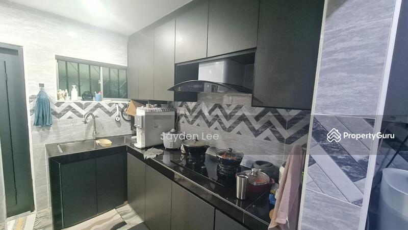 For Sale - [FULL LOAN] 1.5STY Elegant Fully Reno Sri Muda Seksyen 25 Shah Alam