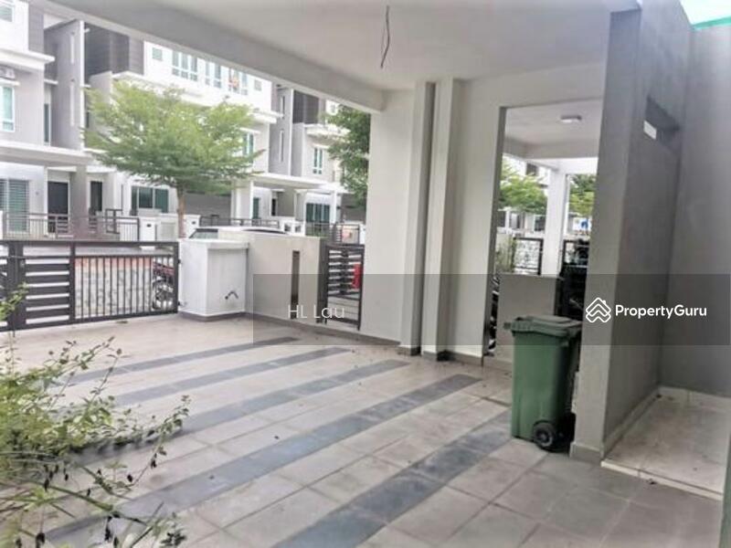 3-storey Terraced House for Sale in Bandar Rinching (Semenyih) - HL Lau - PropertyGuru.com.my