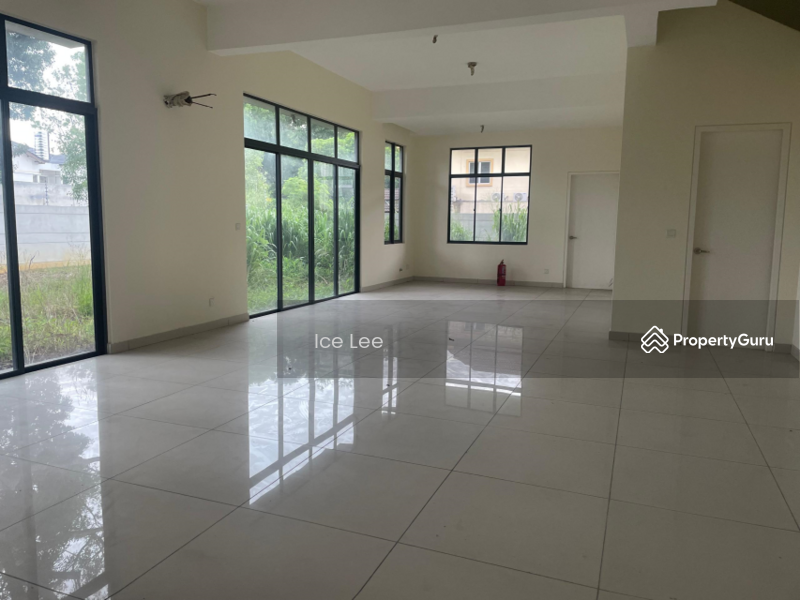 For Sale - Villa 22,Bukit Rimau ,Kota Kemuning,Shah alam Semi